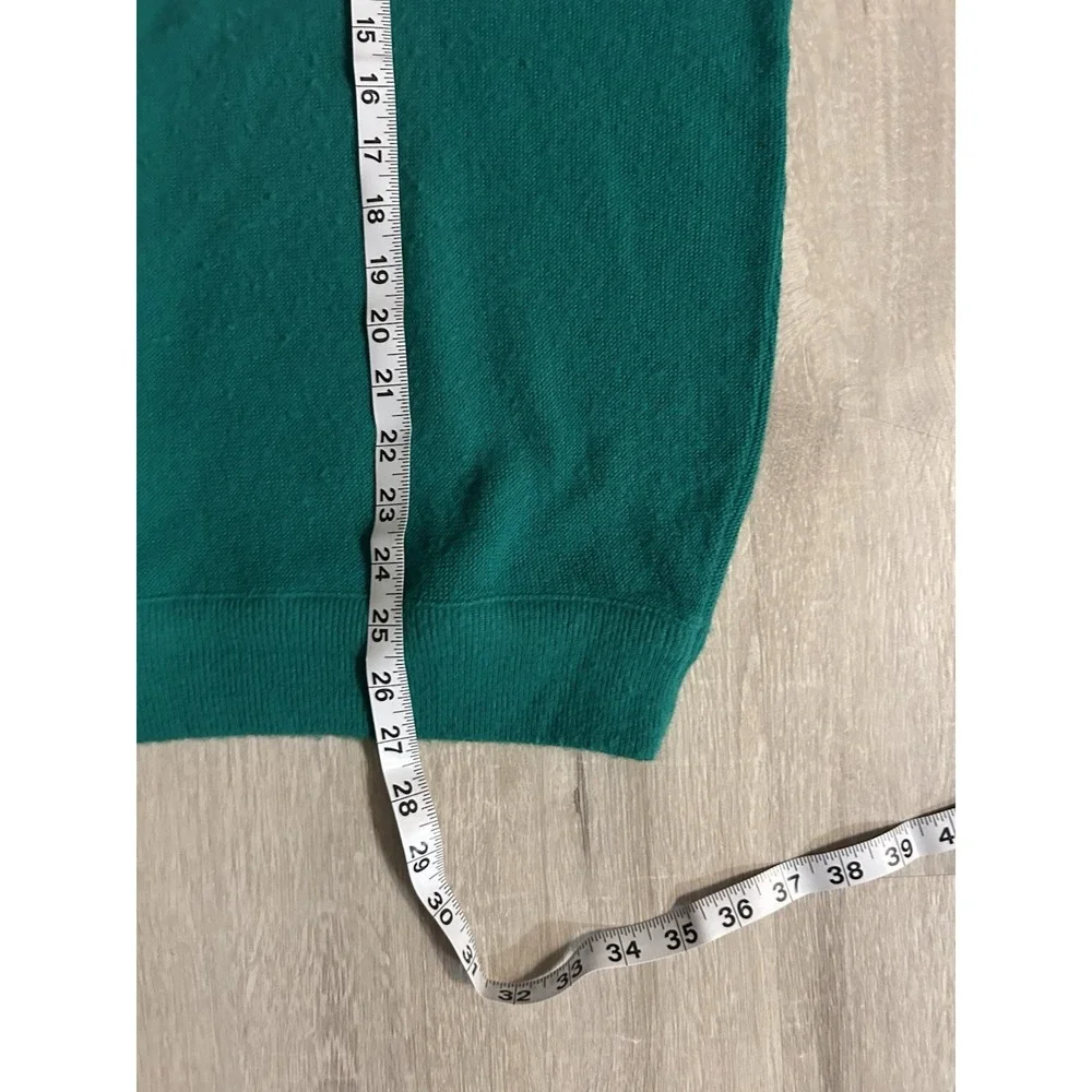 Izod Lacoste Vintage V-Neck Acrylic Sweater, 70-80's Made In USA Kelly Green L